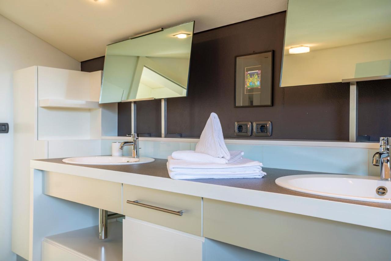 Tubris Living Apartment กัมโปตูเรส ภายนอก รูปภาพ