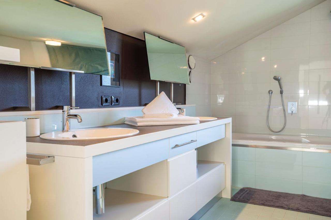 Tubris Living Apartment กัมโปตูเรส ภายนอก รูปภาพ